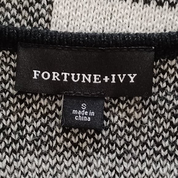 EUC Stitch Fix Fortune + Ivy "Sawyer" Black & White Plaid Cardigan Size Small - Picture 8 of 10